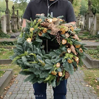 Velký věnec na hrob přírodní zdobení